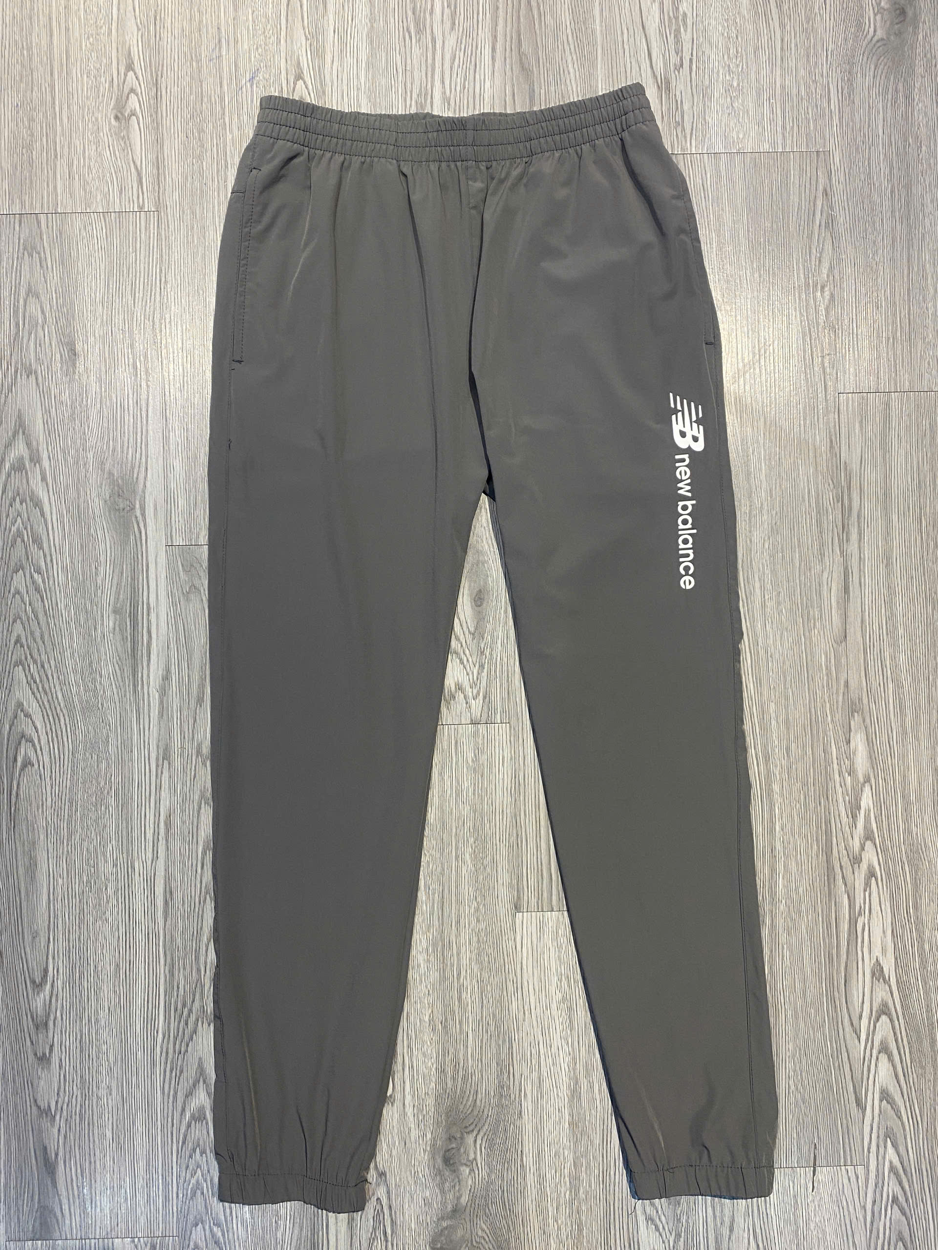 Quần Dài Chính Hãng - New Balance woven track pants Joggers  