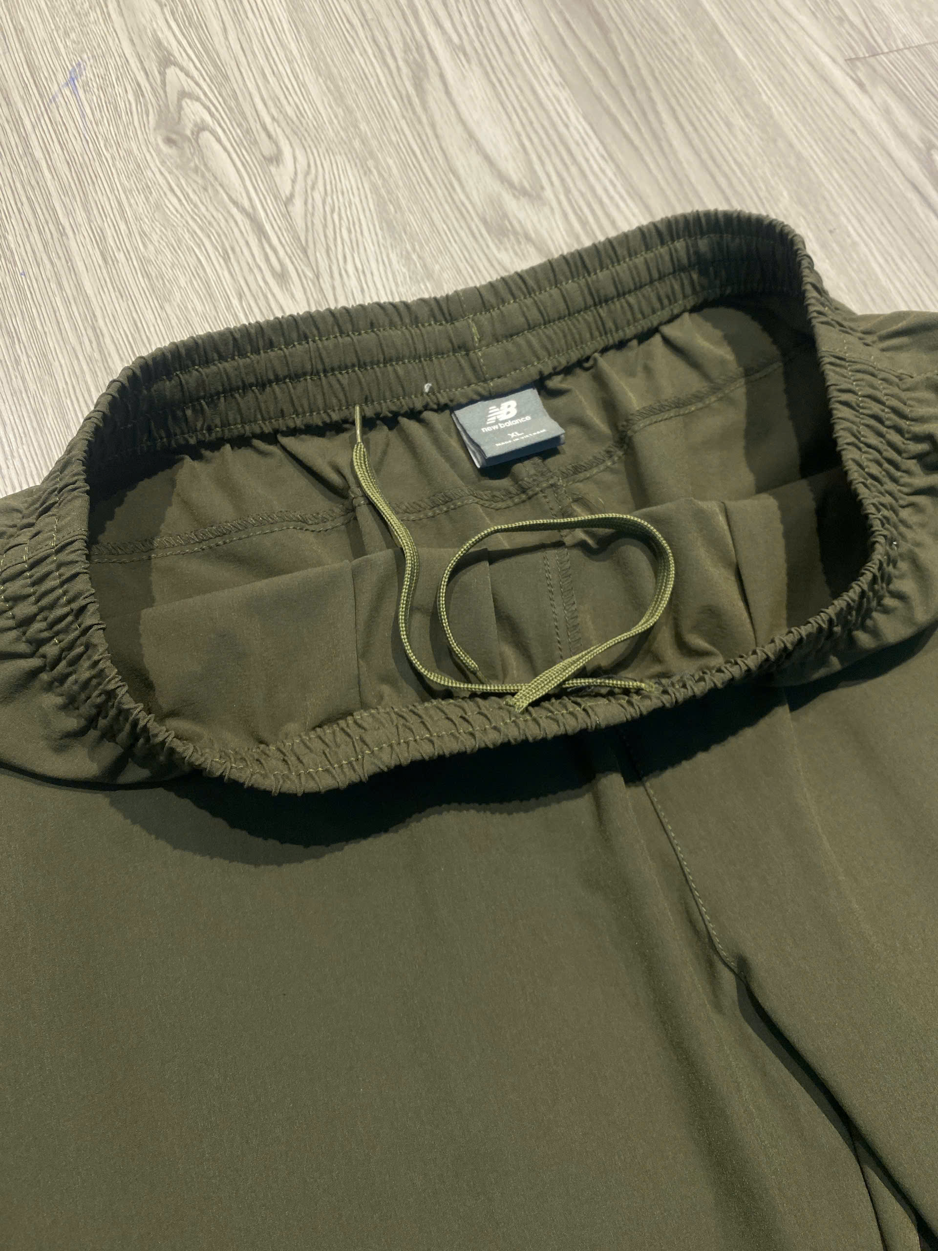 Quần Dài Chính Hãng - New Balance woven track pants Joggers  