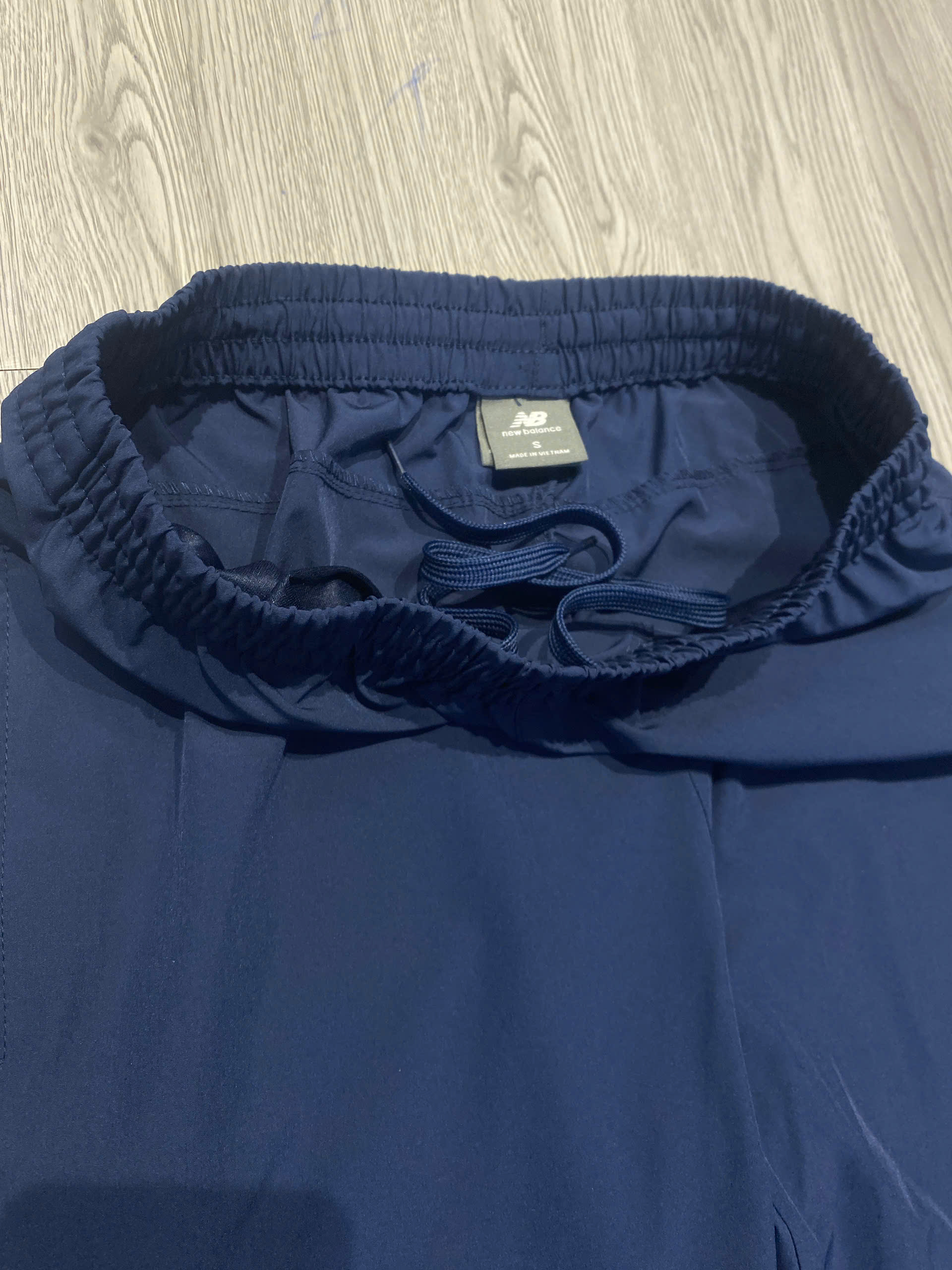 Quần Dài Chính Hãng - New Balance woven track pants Joggers  