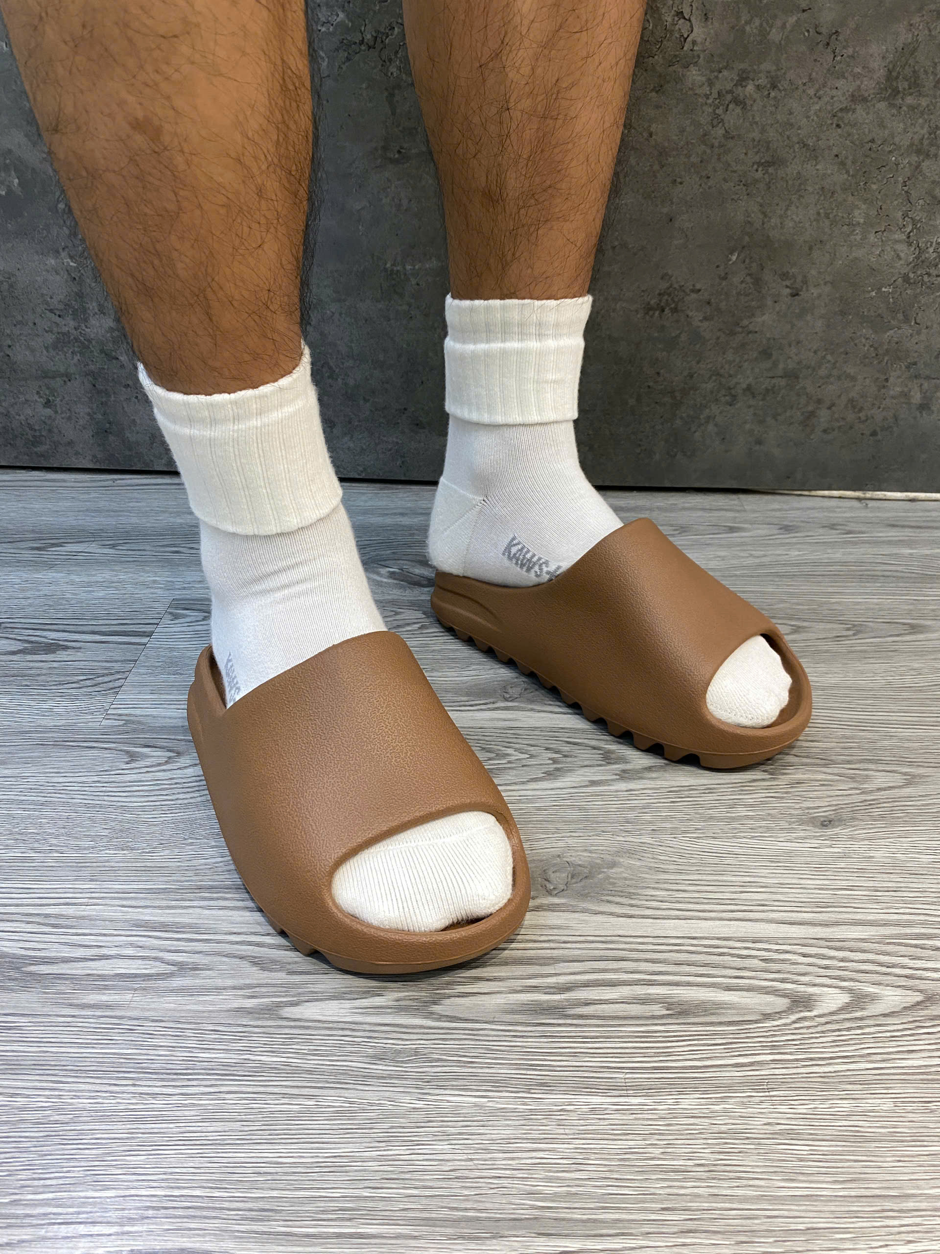 Dép Chính Hãng - Adidas Yeezy Slide 