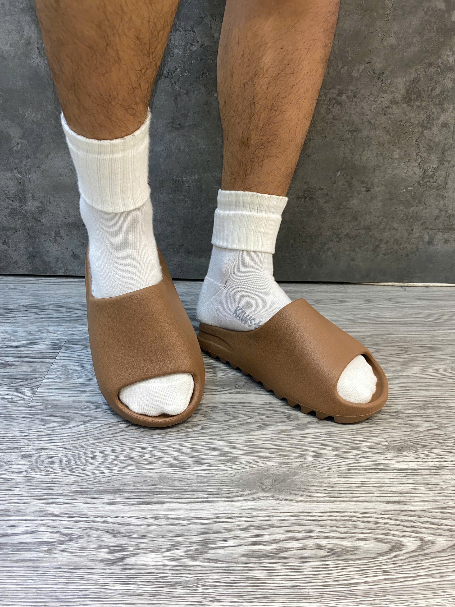 Dép Chính Hãng - Adidas Yeezy Slide 