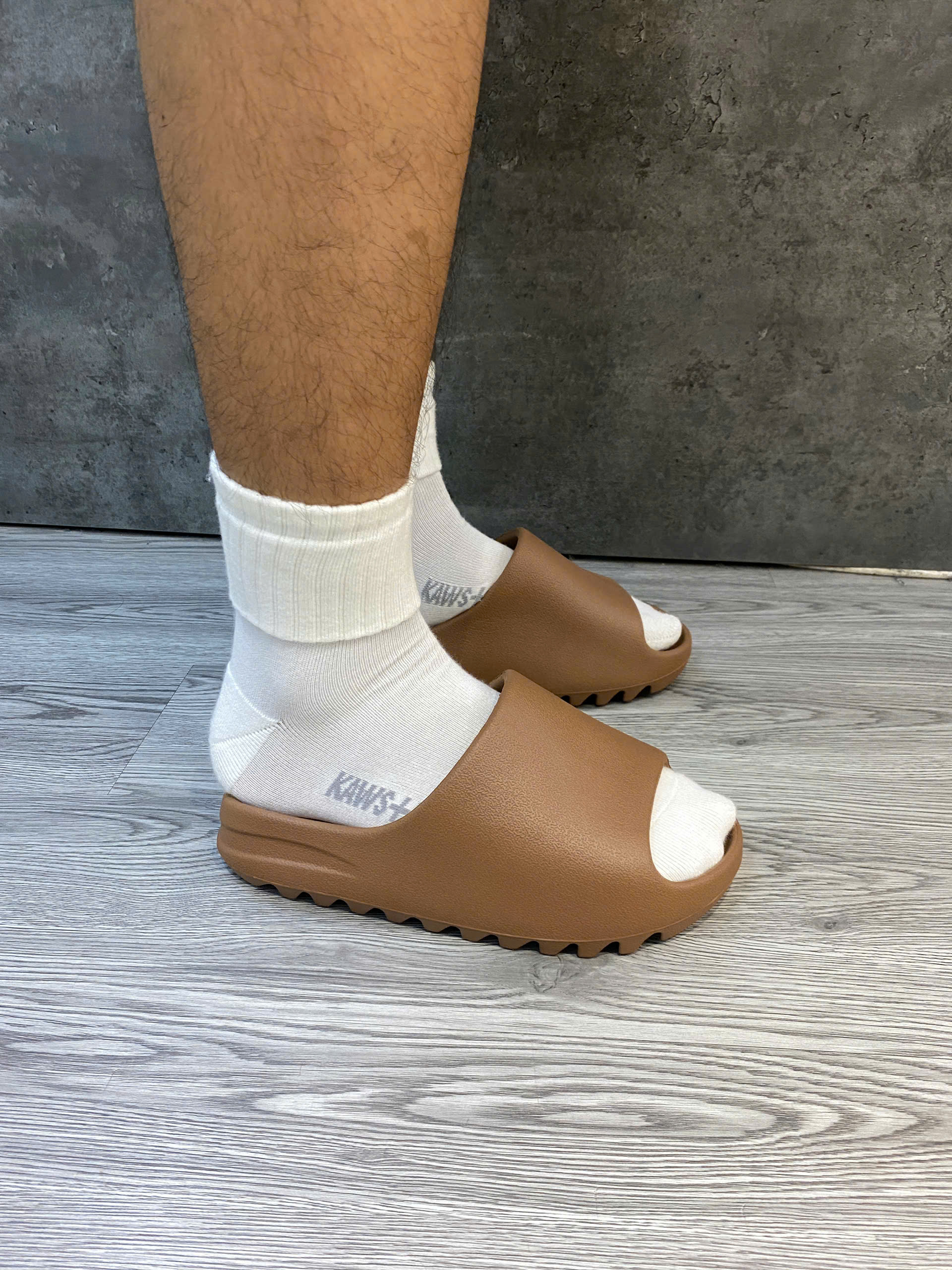 Dép Chính Hãng - Adidas Yeezy Slide 