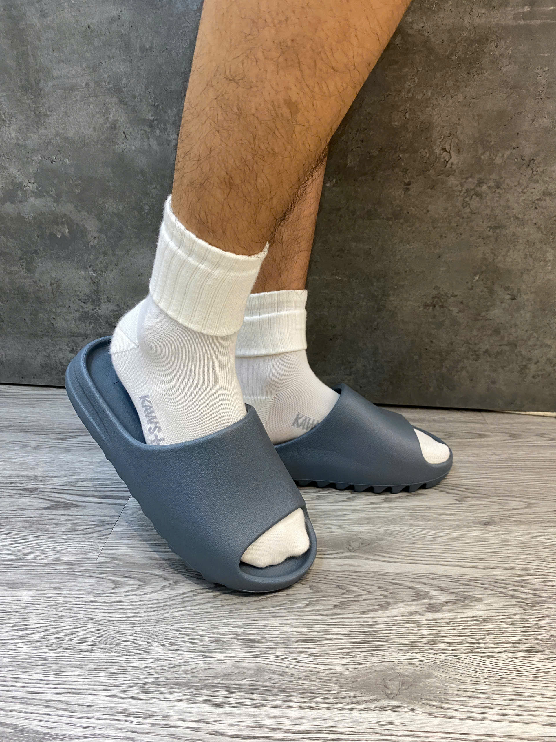 DÉP CHÍNH HÃNG - Adidas Yeezy Slide Slate Marine - ID2349