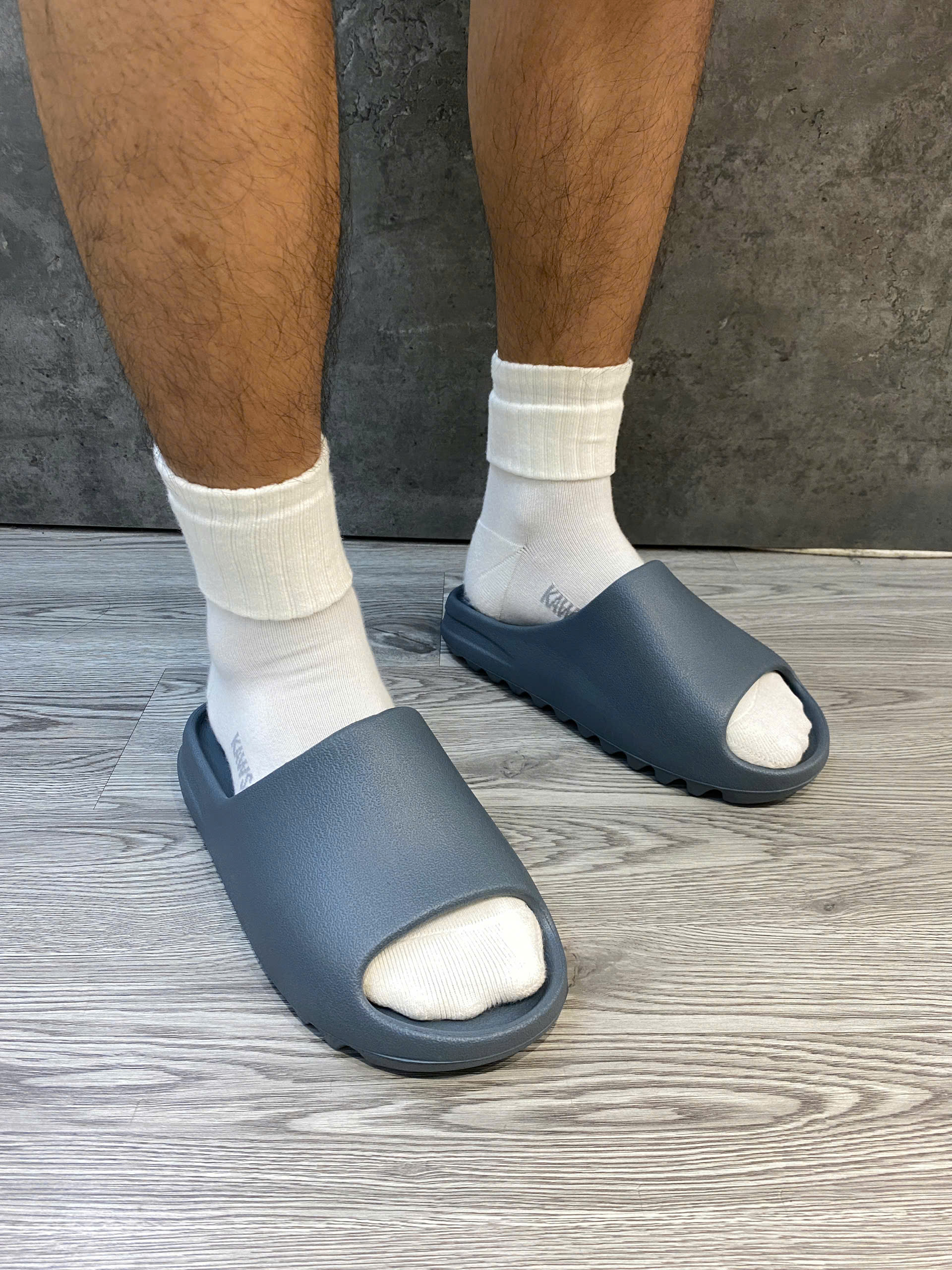 DÉP CHÍNH HÃNG - Adidas Yeezy Slide Slate Marine - ID2349