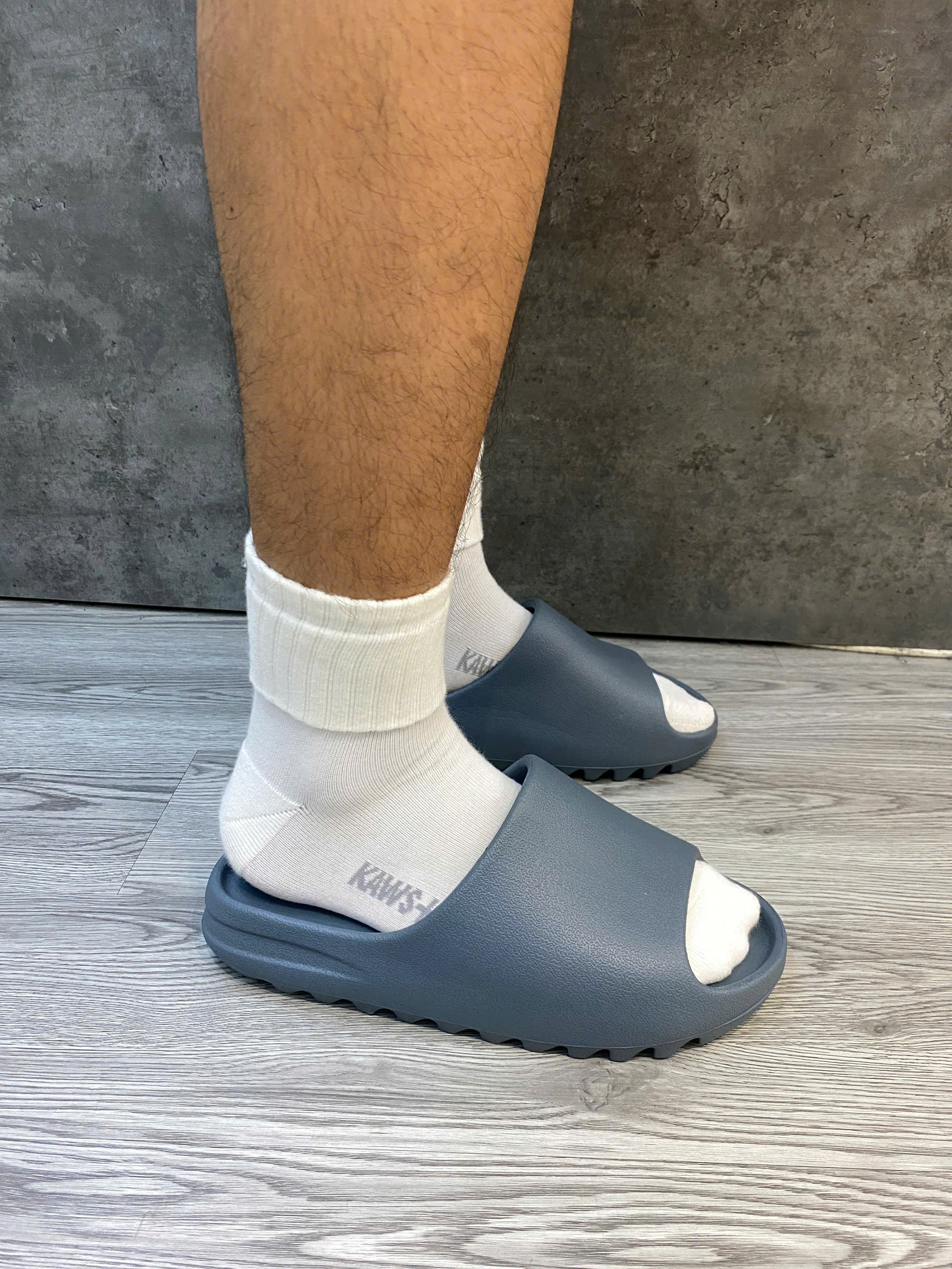 DÉP CHÍNH HÃNG - Adidas Yeezy Slide Slate Marine - ID2349