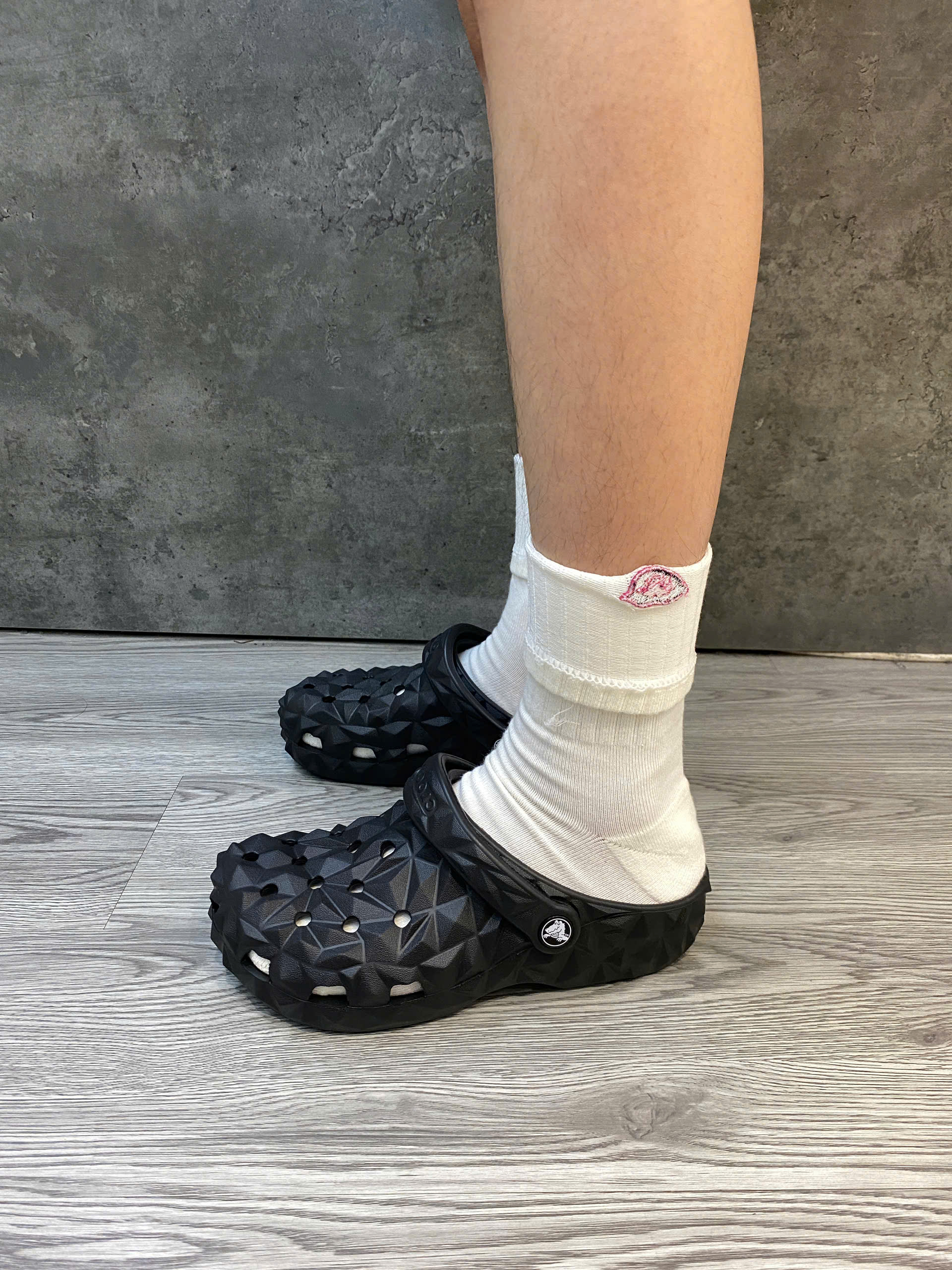 Dép Chính Hãng - Sục Crocs Clog Classic Geometric 