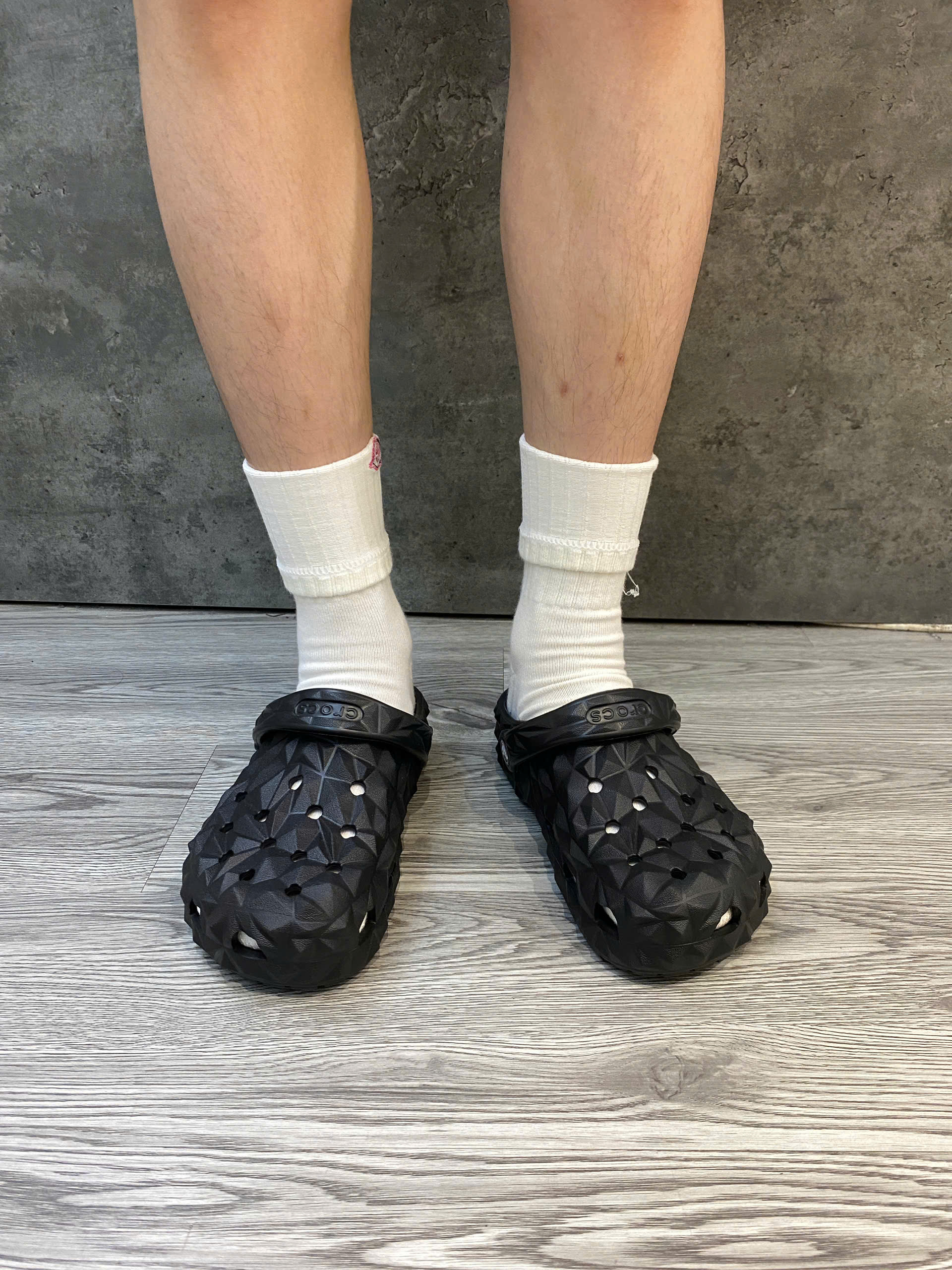 Dép Chính Hãng - Sục Crocs Clog Classic Geometric 