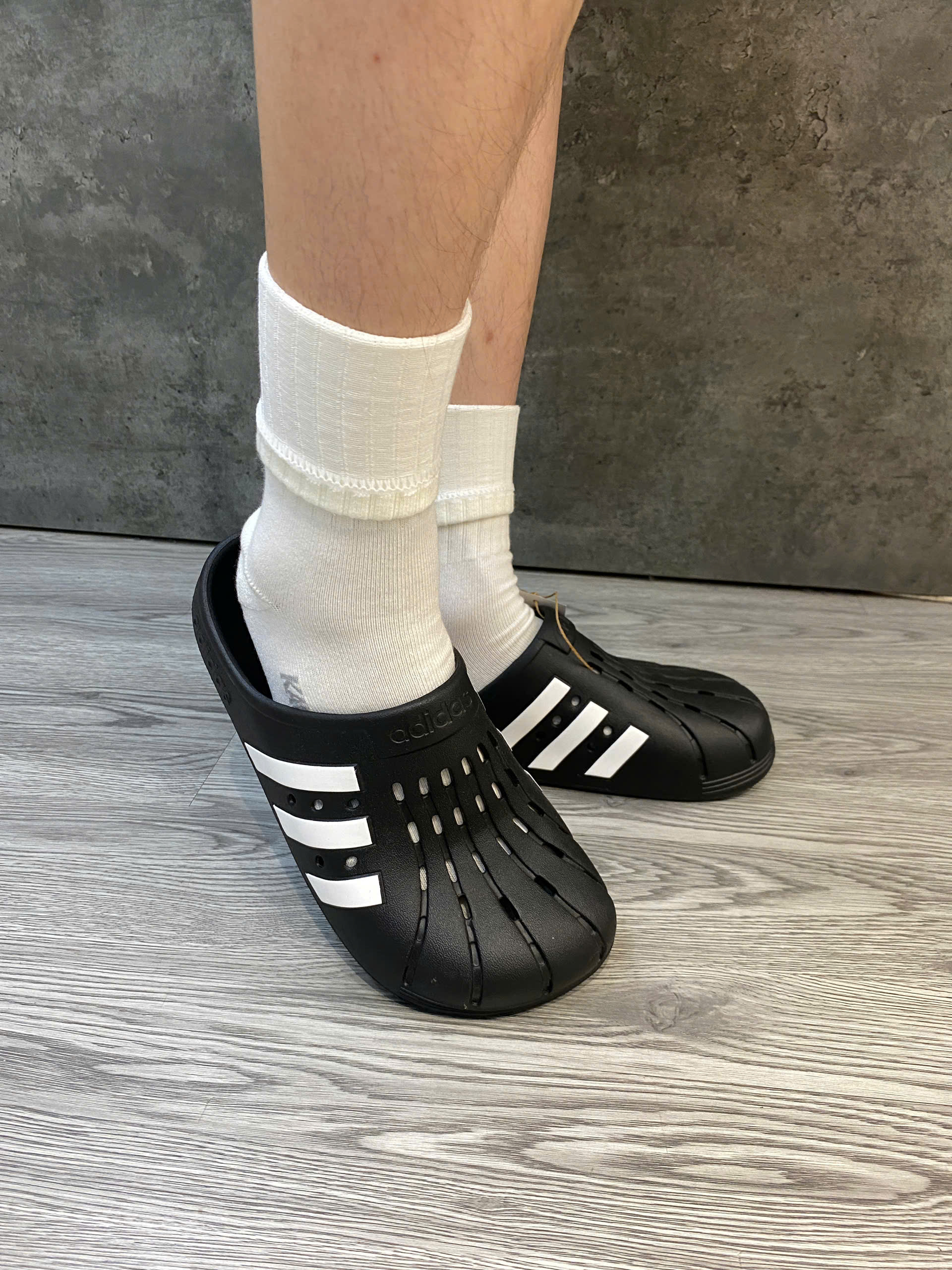 DÉP CHÍNH HÃNG - Sục Adilette Clogs Slip-On Men's Soft Comfort Sandals Black - GZ5886