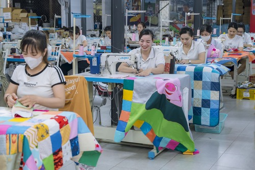 Hồng Quang Trần: Nơi Tinh Hoa Làng Nghề Vươn Xa Từ Miền Quê Kim Sơn