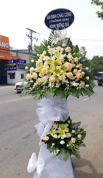 +79 mẫu hoa đám tang đẹp tại Kim Thành Hải Dương- Hoa Xuân Hòa.