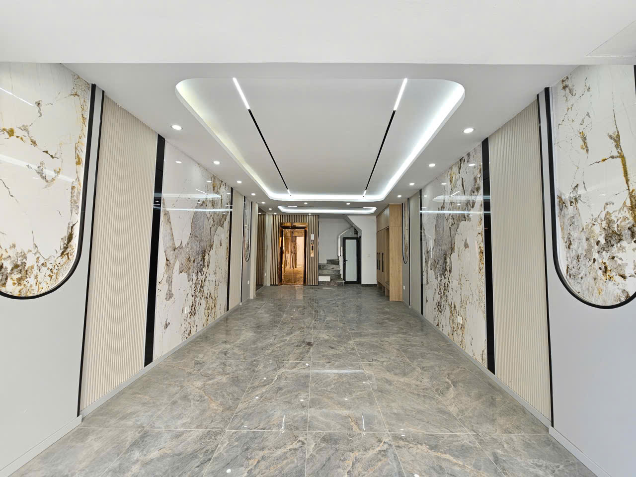 Bán nhà Ngõ 206 phố Cổ Linh, gần Aeon Mall, 7 tầng, DT 58m2, MT 4.5m, 4PN, 2026