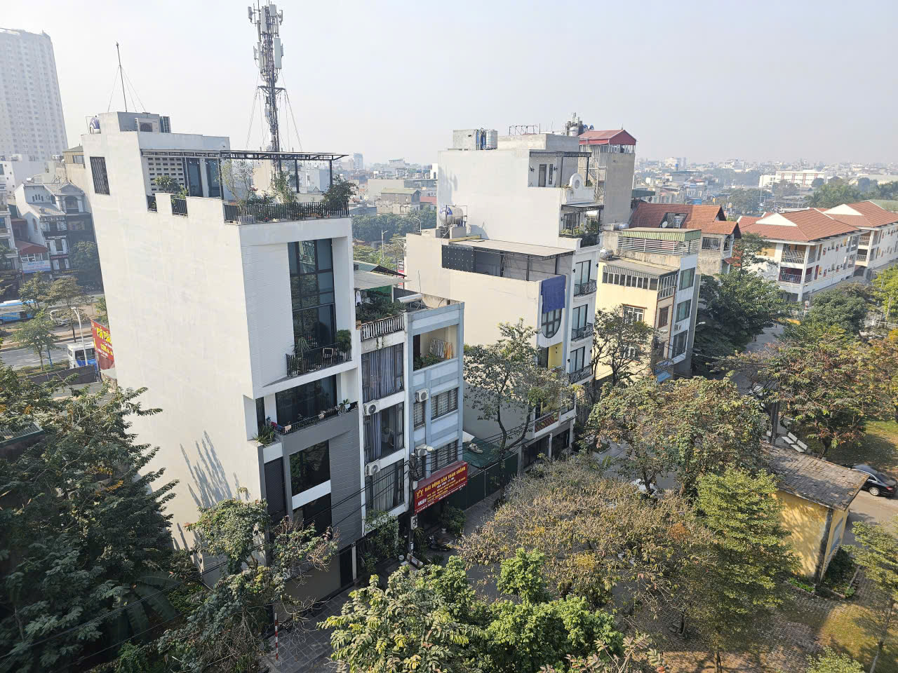 Bán nhà phân lô phố Cổ Linh, Thạch Bàn, 7 tầng, DT 40m2, MT 3.8m, 4PN, tiện kinh doanh