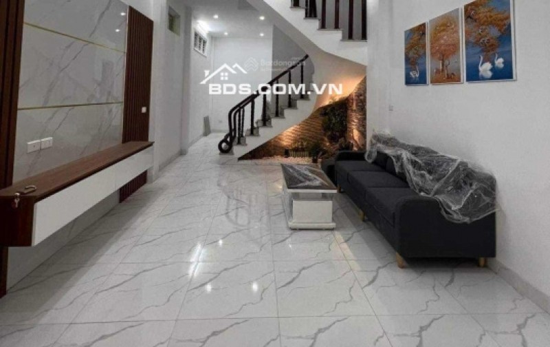 Bán nhà mặt ngõ phố Ngọc Lâm, 6 tầng, DT 37m2, MT 3.5m, 3PN, có thang máy, SĐCC