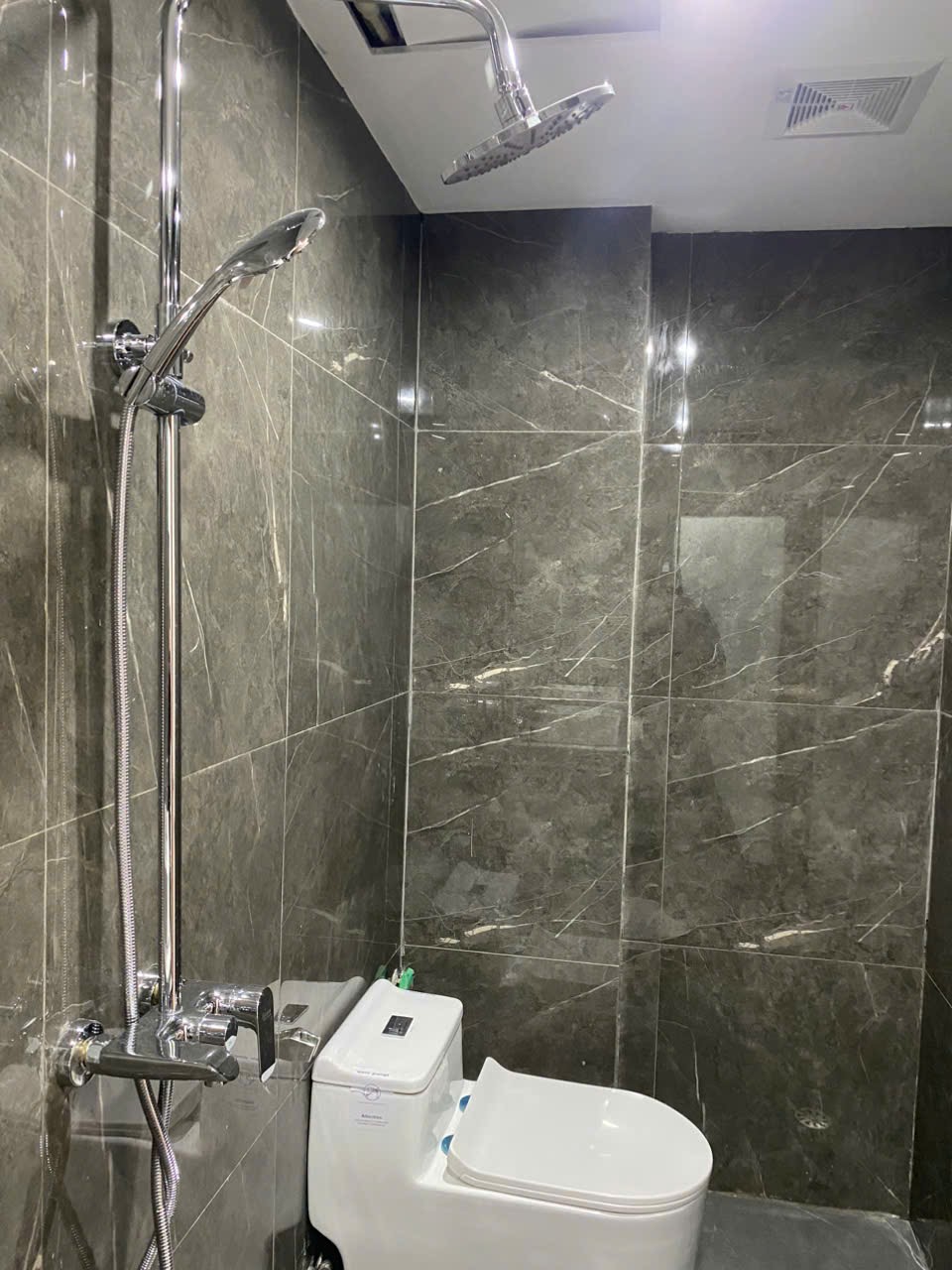 Bán nhà ngõ 134 phố Thạch Bàn, 5 tầng, DT 33m2, MT 4.5m, 3 phòng ngủ, SĐCC, 2025