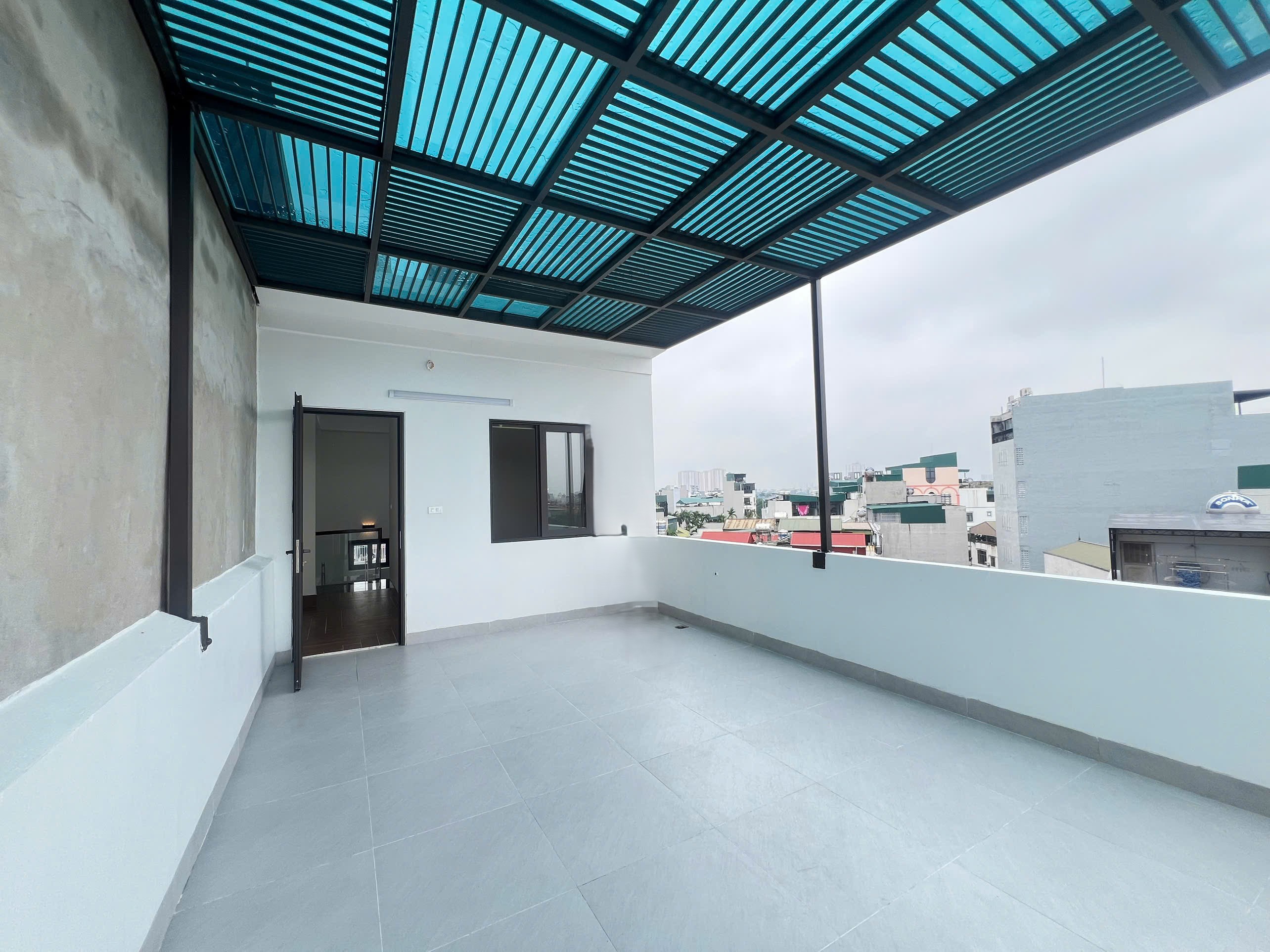 Bán nhà mặt ngõ Nguyễn Thời Trung, Thạch Bàn, 6 tầng, DT 53m2, MT 4m, tiện kinh doanh