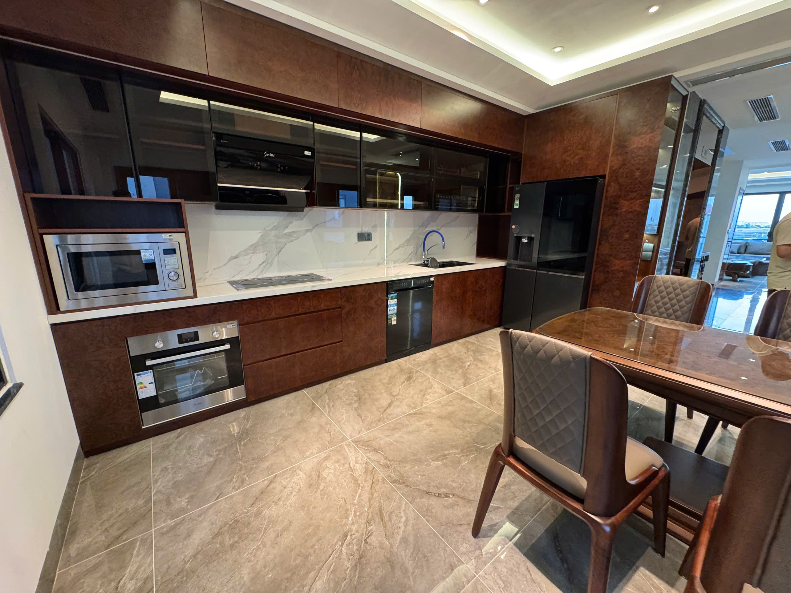 Bán nhà mặt ngõ Phố Nguyễn Thời Trung, 7 tầng, DT 88m2, MT 4.6m, tiện kinh doanh, VP cty