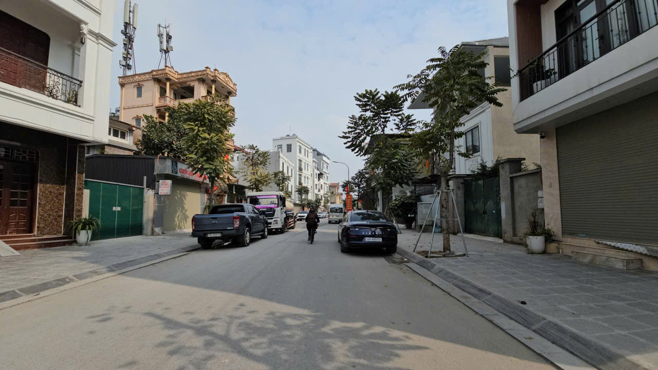 Bán đất mặt ngõ 201 Phúc Lợi, DT 45m2, MT 3.7m, đường 11m, tiện kinh doanh, cửa hàng