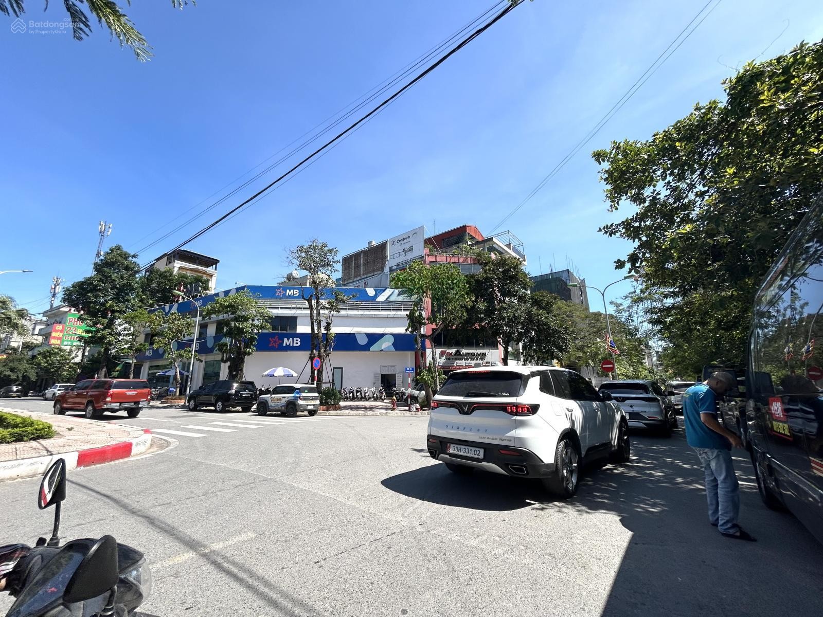 Bán đất mặt phố Cổ Linh, Thạch Bàn, DT 73m2, MT 7m, tiện kinh doanh, buôn bán, 32.5 tỷ