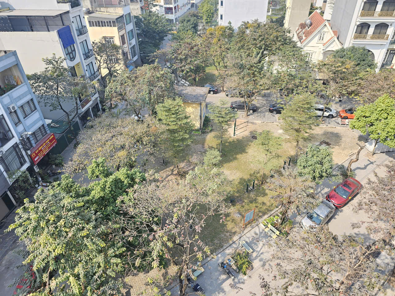 Bán nhà phân lô phố Cổ Linh, Thạch Bàn, 7 tầng, DT 40m2, MT 3.8m, 4PN, tiện kinh doanh