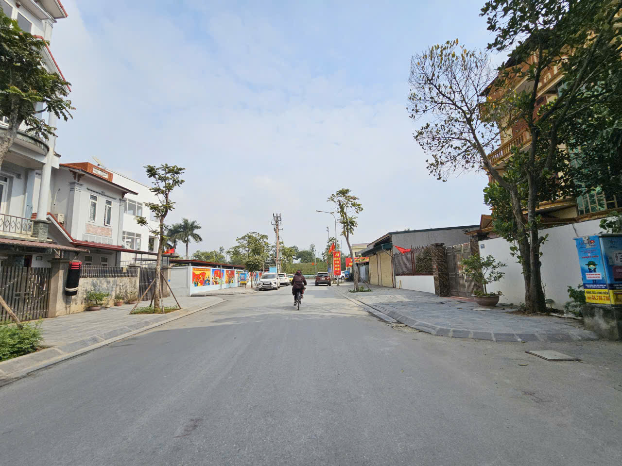 Bán đất mặt ngõ 201 Phúc Lợi, DT 45m2, MT 3.7m, đường 11m, tiện kinh doanh, cửa hàng