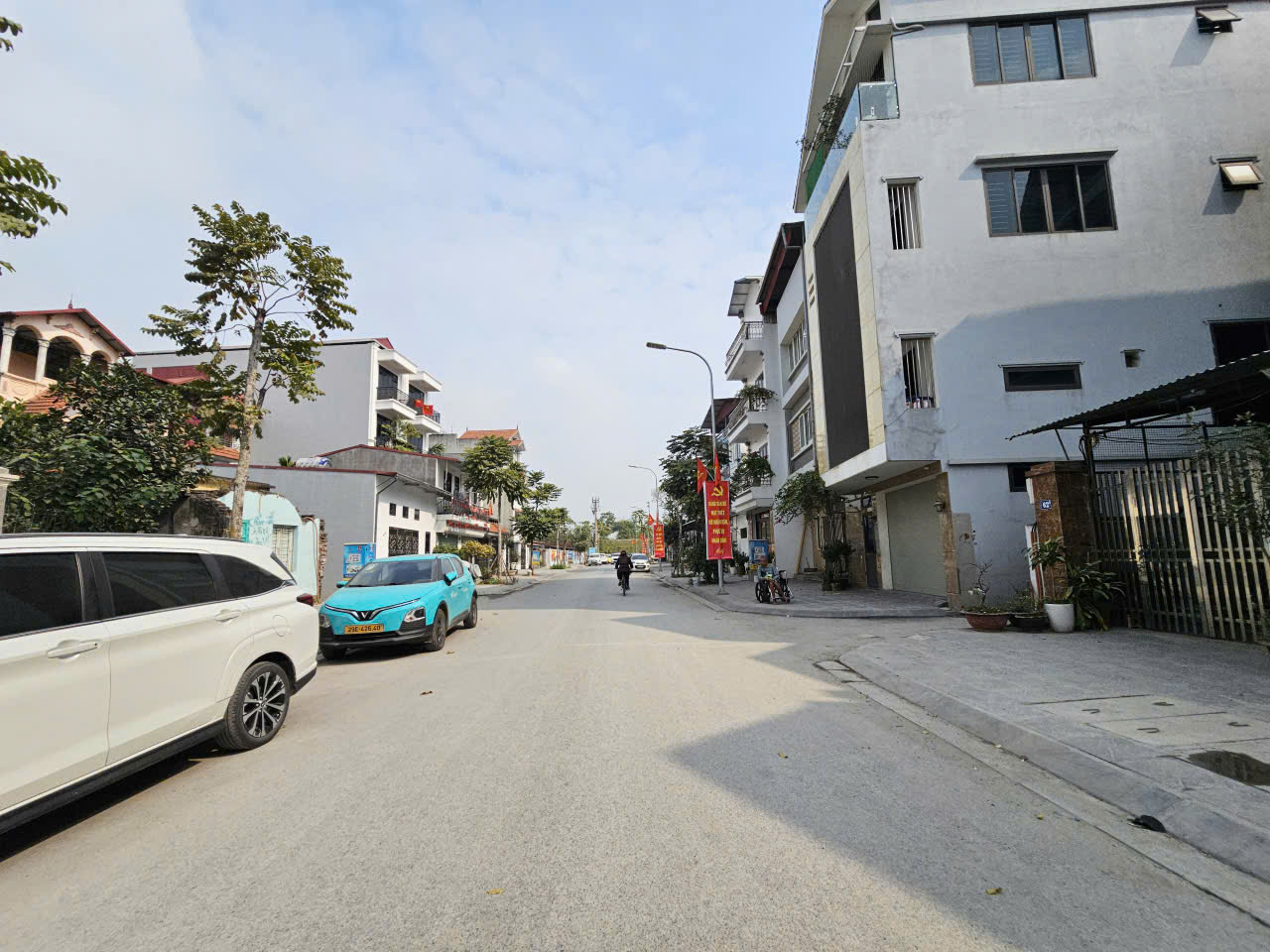 Bán đất mặt ngõ 201 Phúc Lợi, DT 45m2, MT 3.7m, đường 11m, tiện kinh doanh, cửa hàng