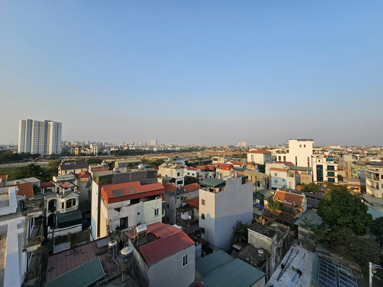 Bán nhà mặt ngõ Cổ Linh, Thạch Bàn, 8 tầng, DT 62m2, MT 6.5m, 5PN, tiện kinh doanh