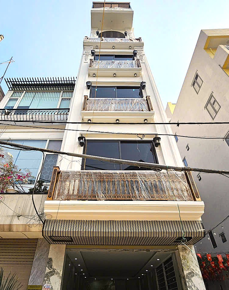 Bán nhà phân lô phố Cổ Linh, Thạch Bàn, 7 tầng, DT 40m2, MT 3.8m, 4PN, tiện kinh doanh