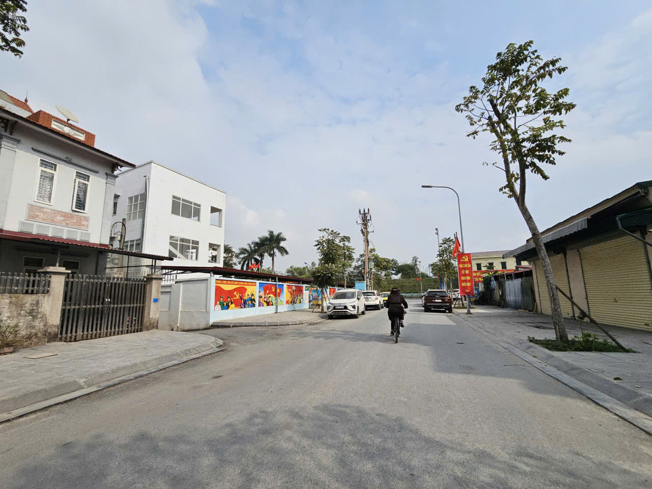 Bán đất mặt ngõ 201 Phúc Lợi, DT 45m2, MT 3.7m, đường 11m, tiện kinh doanh, cửa hàng