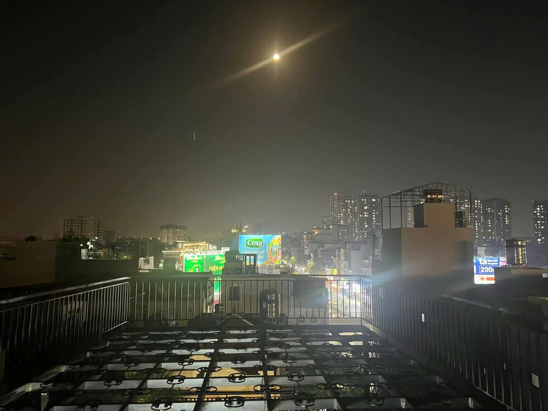 Bán nhà mặt ngõ Nguyễn Văn Cừ, 8 tầng, DT 100m2, MT 5m, có thang máy, ĐÃ BÁN