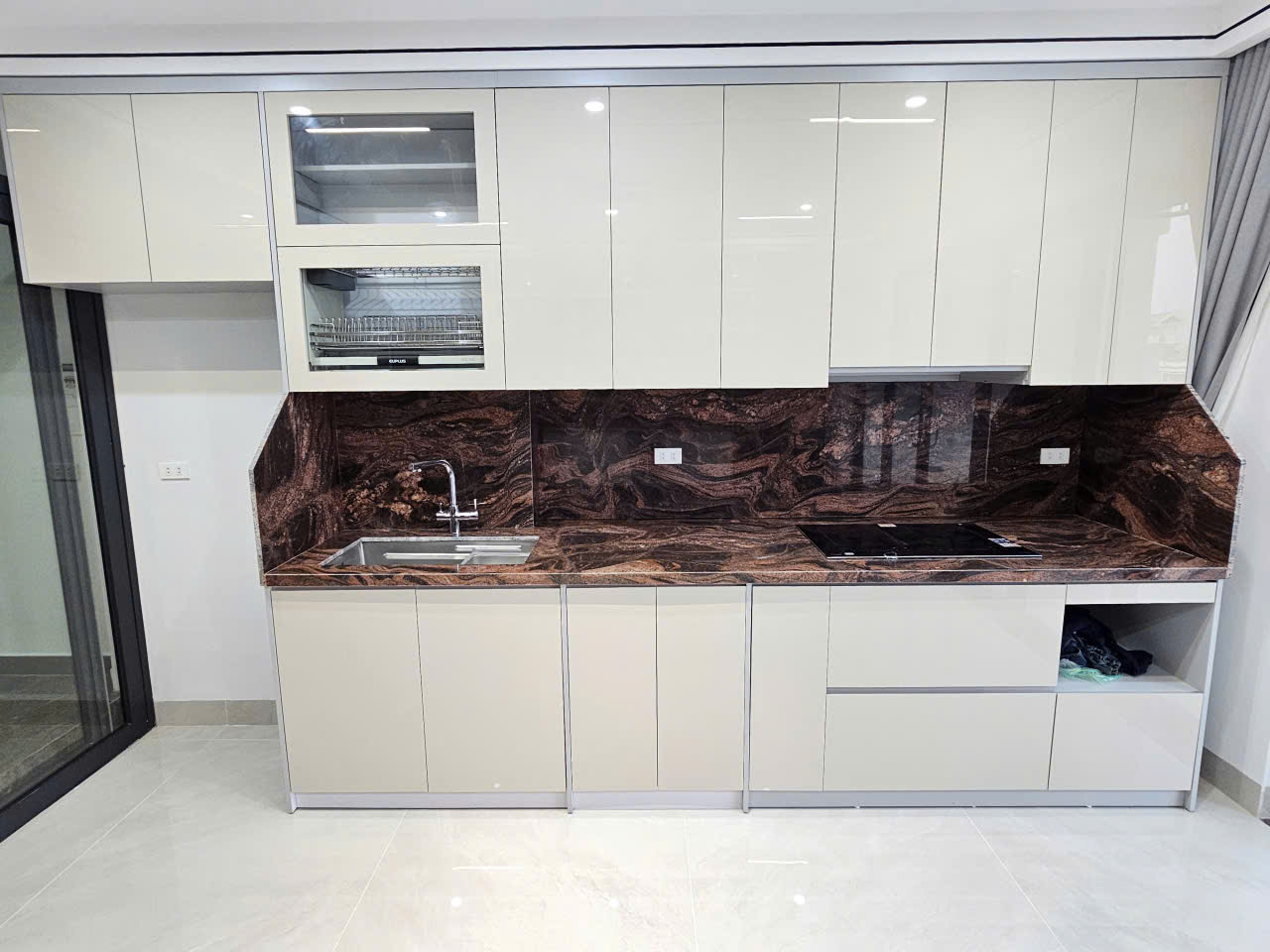 Bán nhà phố Gia Thượng, Ngọc Thụy, 7 tầng, DT 50m2, MT 4.5m, 3PN, có thang máy, gara