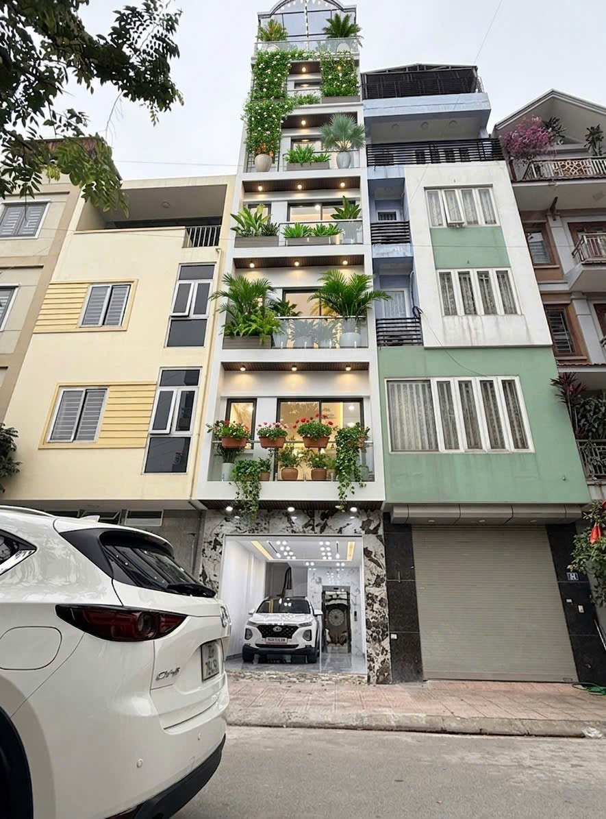 Bán nhà phân lô Ngõ 63 Cổ Linh, Thạch Bàn, 7 tầng, DT 45m2, MT 4m, 4PN, đường 10m,