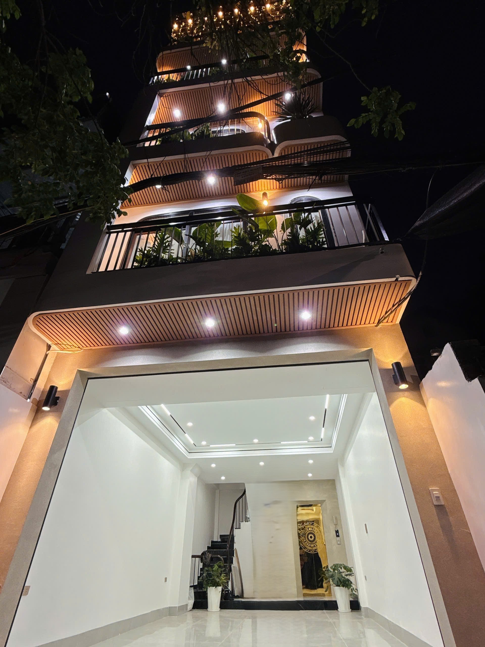 Bán nhà phố Nguyễn Thời Trung, Thạch Bàn, 6 tầng, DT 45m2, MT 4.2m, 3PN, 2026