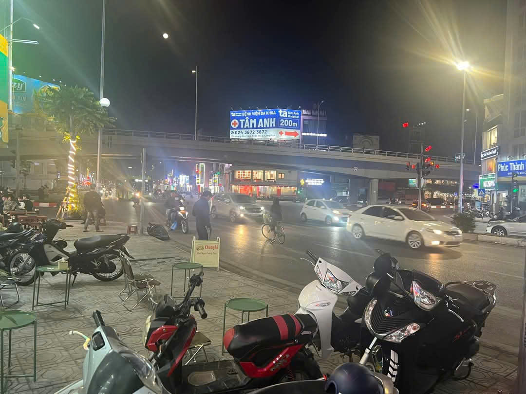 Bán nhà mặt ngõ Nguyễn Văn Cừ, 8 tầng, DT 100m2, MT 5m, có thang máy, ĐÃ BÁN