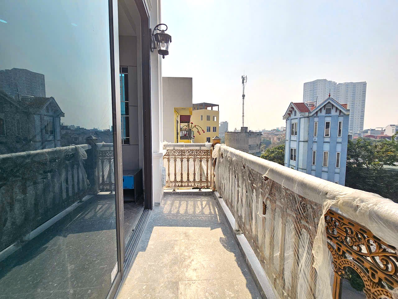 Bán nhà phân lô phố Cổ Linh, Thạch Bàn, 7 tầng, DT 40m2, MT 3.8m, 4PN, tiện kinh doanh