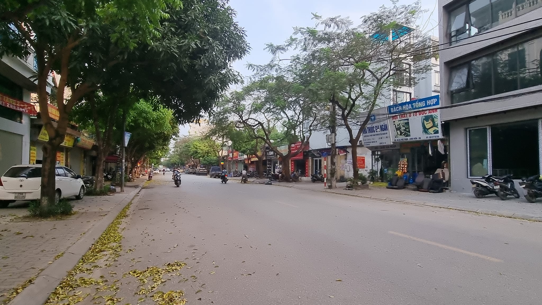 Bán nhà mặt ngõ phố Trạm, 6 tầng, DT 42m2, MT 5.3m, có thang máy, gara ô tô, ĐÃ BÁN