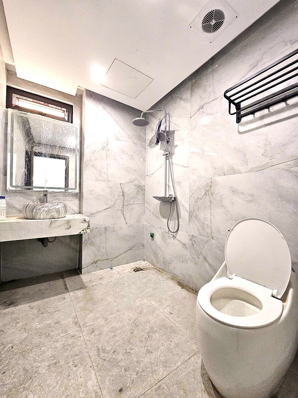 Bán nhà phân lô phố Cổ Linh, Thạch Bàn, 7 tầng, DT 40m2, MT 3.8m, 4PN, tiện kinh doanh