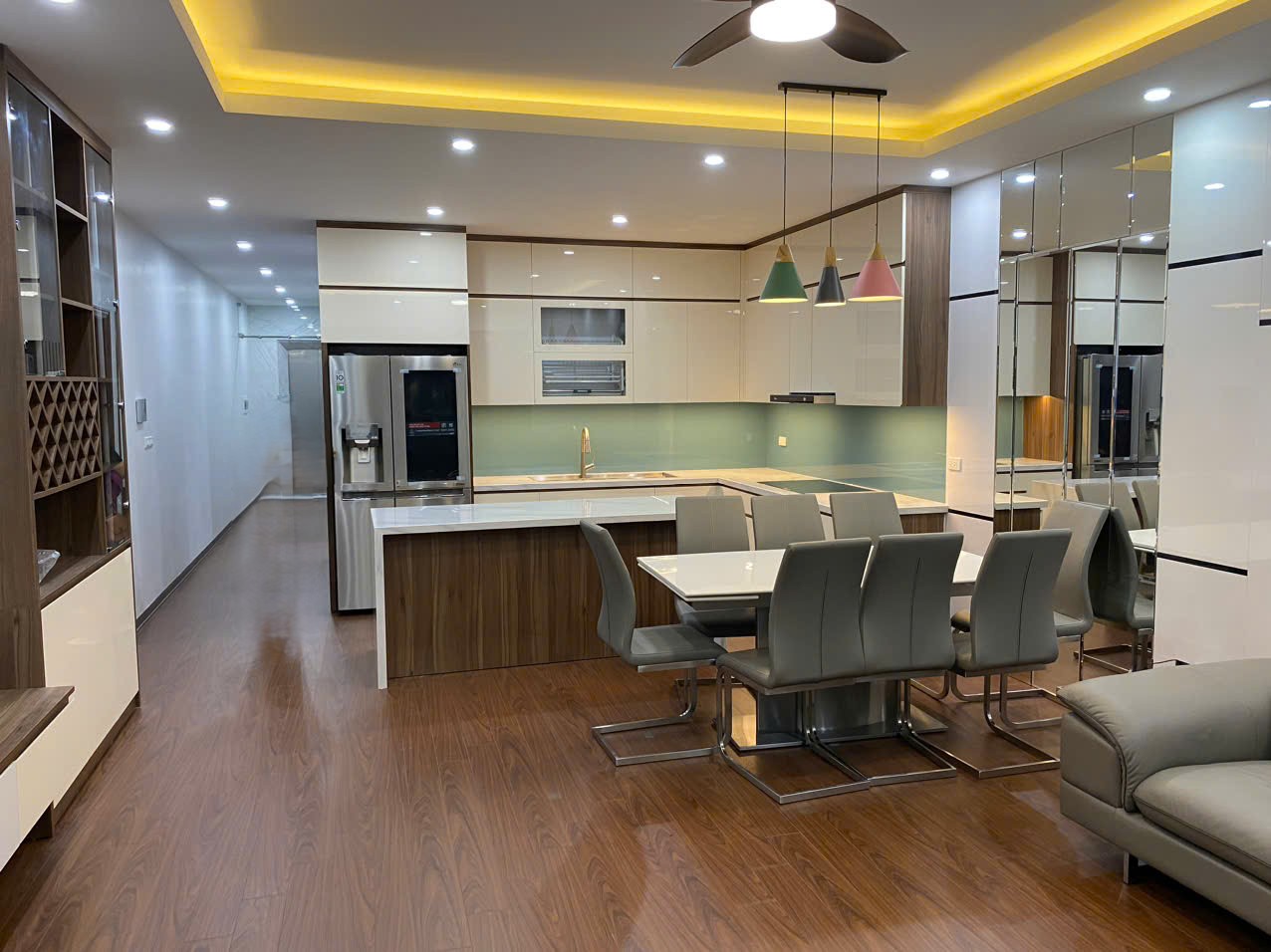 Bán nhà phân lô phố Thạch Bàn, 6 tầng, DT 90m2, MT 5.3m, 5PN, có thang máy, gara ô tô