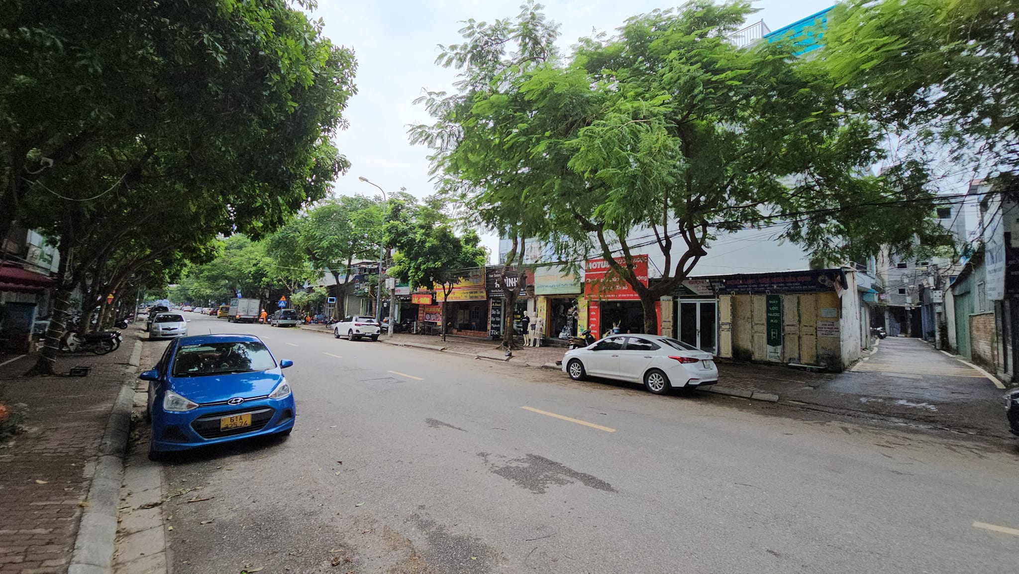 Bán nhà mặt ngõ phố Trạm, 6 tầng, DT 42m2, MT 5.3m, có thang máy, gara ô tô, ĐÃ BÁN