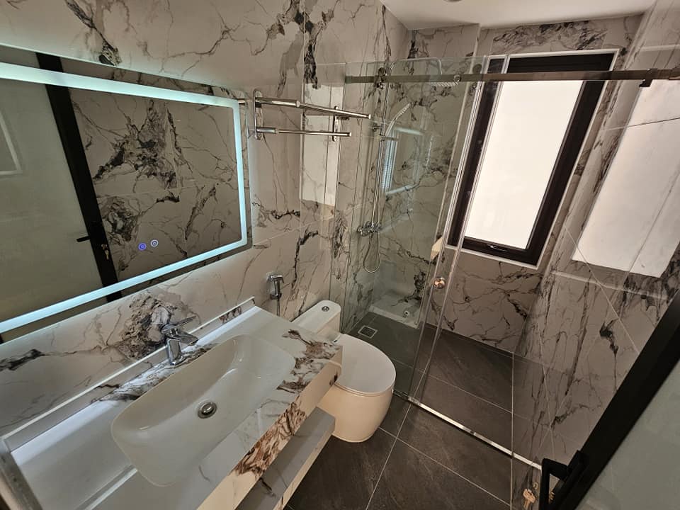 Bán nhà mặt ngõ Nguyễn Văn Cừ, 7 tầng, DT 40m2, MT 3.6m, có thang máy, ĐÃ BÁN