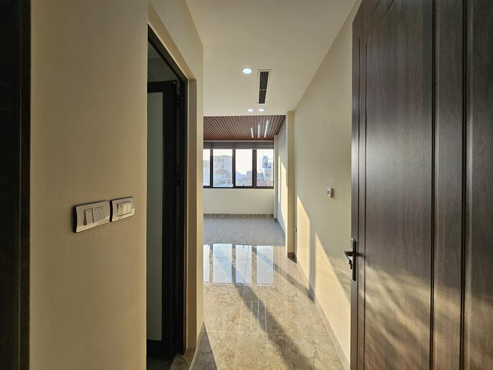 Bán nhà mặt ngõ Nguyễn Văn Cừ, 7 tầng, DT 40m2, MT 3.6m, có thang máy, ĐÃ BÁN