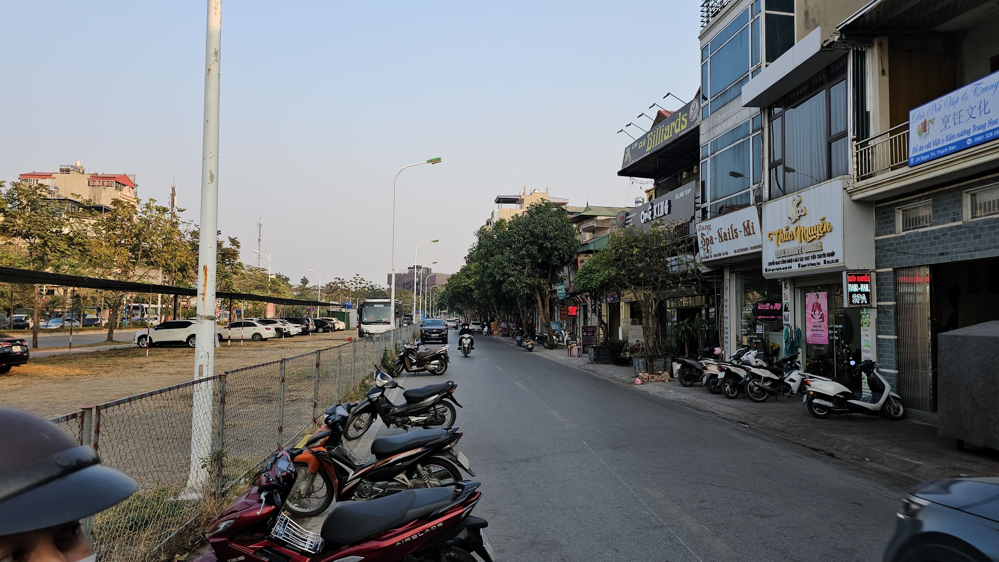 Bán đất phố Cổ Linh, Thạch Bàn, DT 106m2, MT 5.3m, đường 4.5m, 2 mặt ngõ trước sau