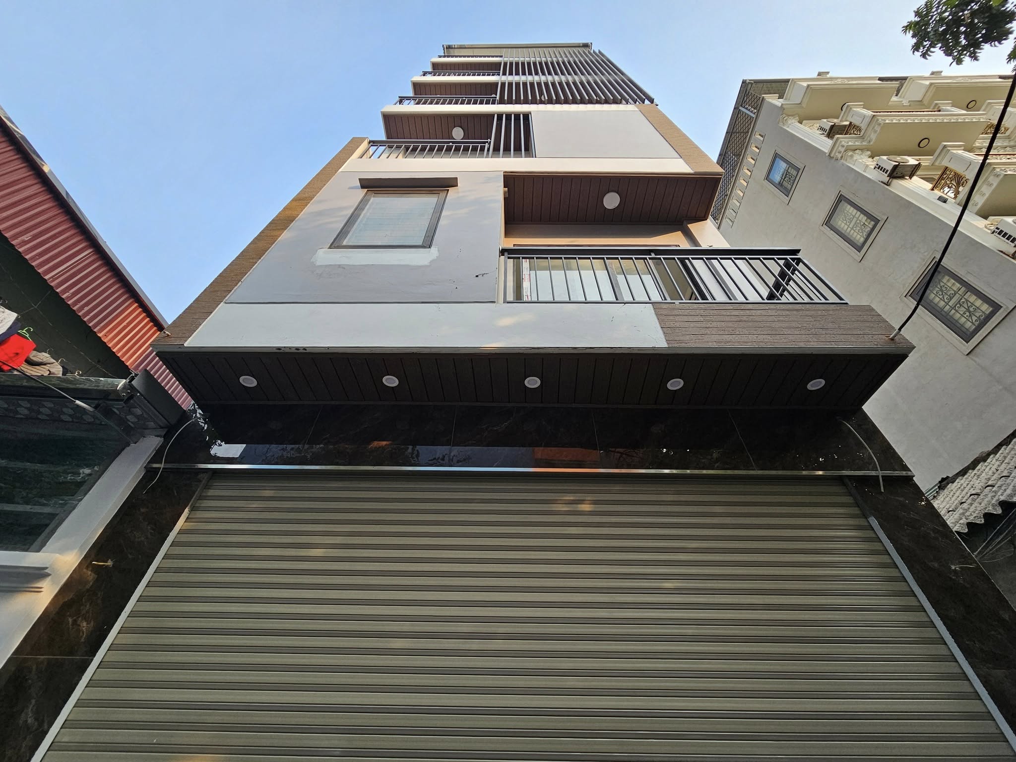 Bán nhà mặt ngõ Vũ Xuân Thiều, 6 tầng, DT 43m2, MT 5.4m, 3PN, có thang máy, ĐÃ BÁN