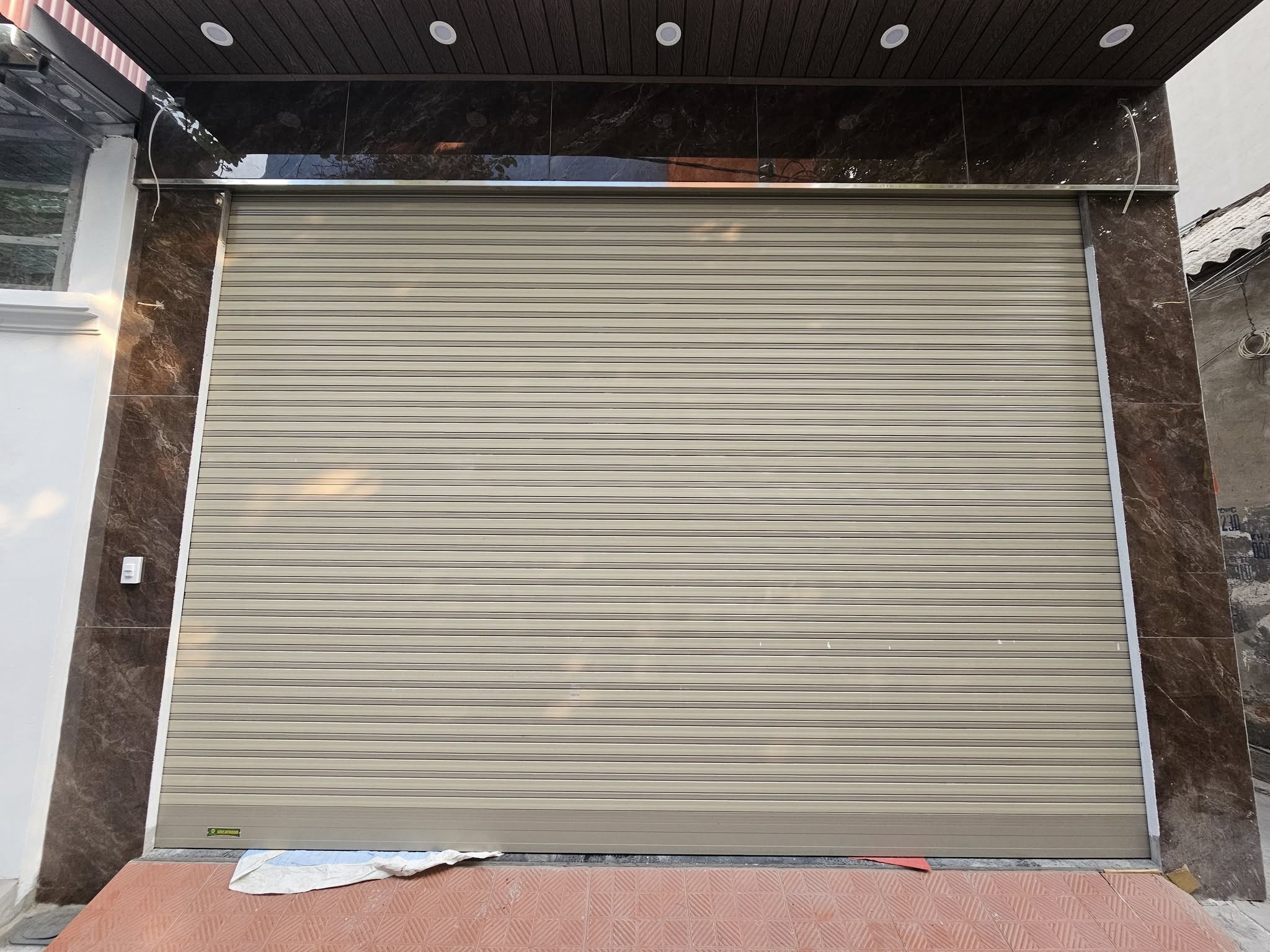 Bán nhà mặt ngõ Vũ Xuân Thiều, 6 tầng, DT 43m2, MT 5.4m, 3PN, có thang máy, ĐÃ BÁN