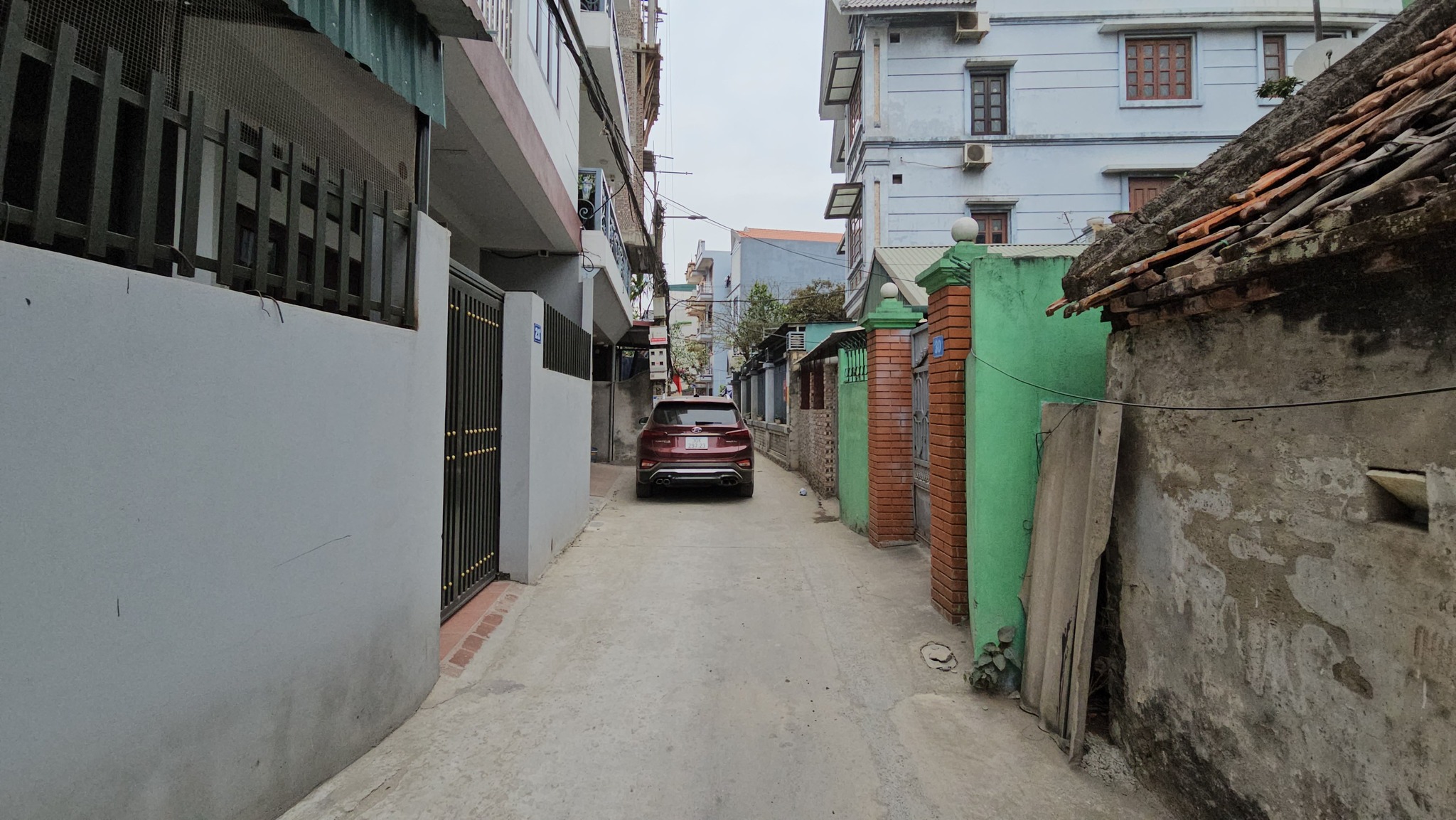 Bán nhà phố Ngọc Trì, gần chợ Đồng Dinh, DT 95m2, MT 6m, ngõ 4m, ô tô vào nhà, 2025