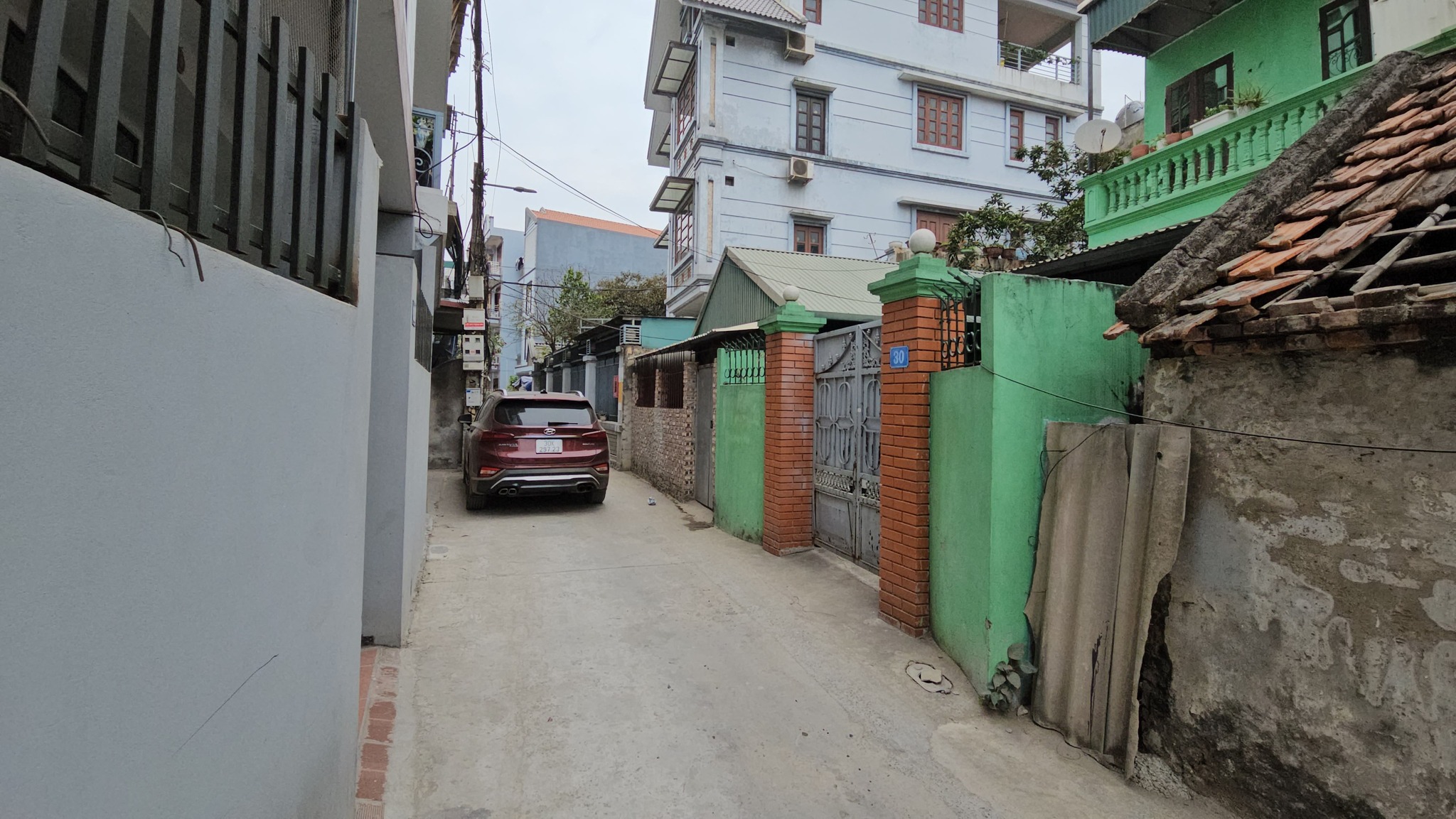 Bán nhà phố Ngọc Trì, gần chợ Đồng Dinh, DT 95m2, MT 6m, ngõ 4m, ô tô vào nhà, 2025