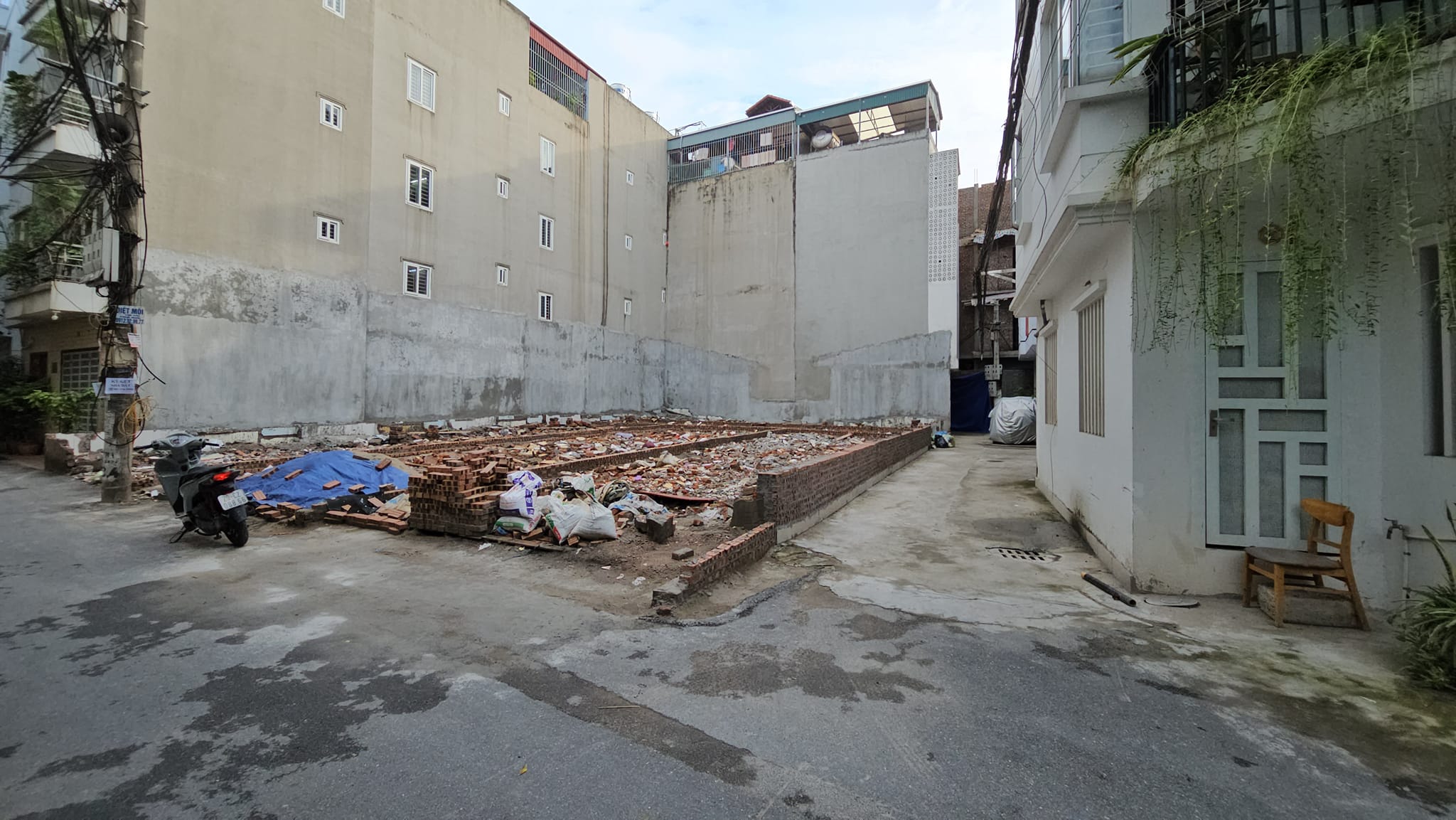Bán đất đường Ngọc Thụy, gần Trường Việt Pháp, DT 79m2, MT 5m, ô tô tránh nhau, 2026