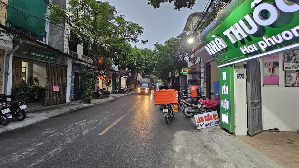 Bán nhà mặt phố Hoa Lâm, Việt Hưng, 7 tầng, DT 56m2, MT 4.1m, tiện kinh doanh, VP