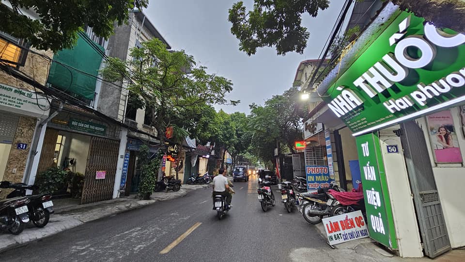 Bán nhà mặt phố Hoa Lâm, Việt Hưng, 7 tầng, DT 56m2, MT 4.1m, tiện kinh doanh, VP