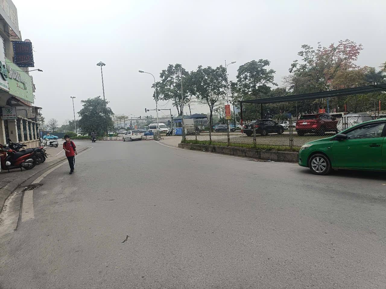 Bán đất mặt ngõ phố Cổ Linh, Thạch Bàn, DT 65m2, MT 4m, đường 6m, ô tô tránh nhau, 2026