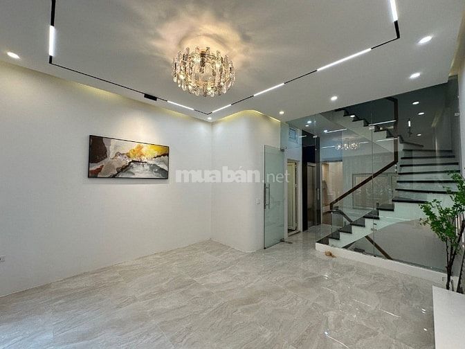 Bán nhà mặt ngõ phố Ngọc Lâm, 6 tầng, DT 37m2, MT 3.5m, 3PN, có thang máy, SĐCC